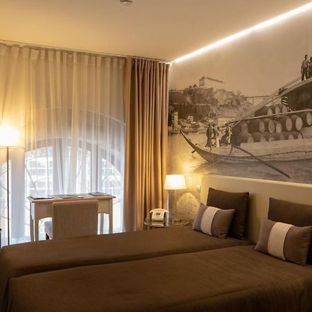 Oca Ribeira Do Porto Hotel מראה חיצוני תמונה